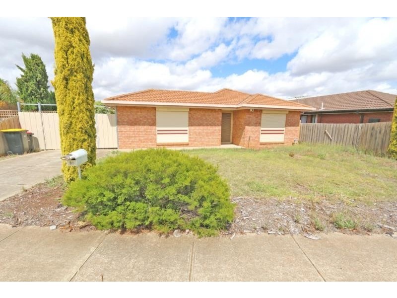 30 Gamalite Drive, Melton West VIC 3337