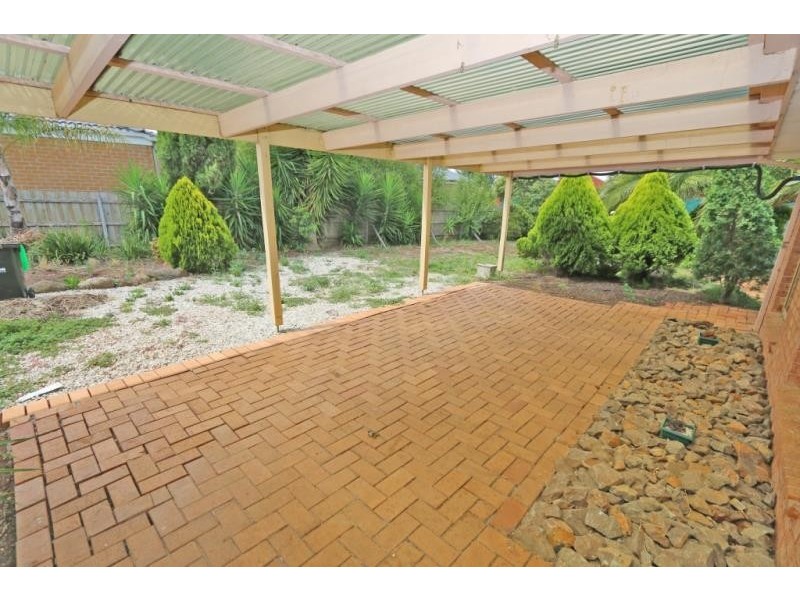 30 Gamalite Drive, Melton West VIC 3337