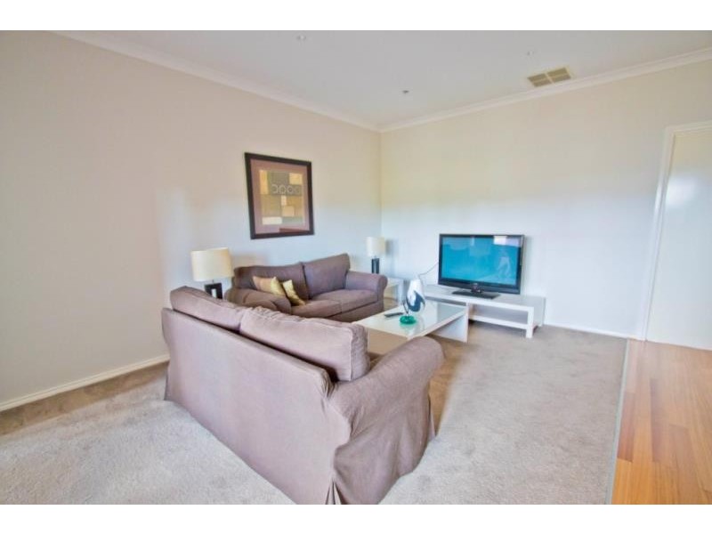 35 Walhalla Drive, Eynesbury VIC 3338