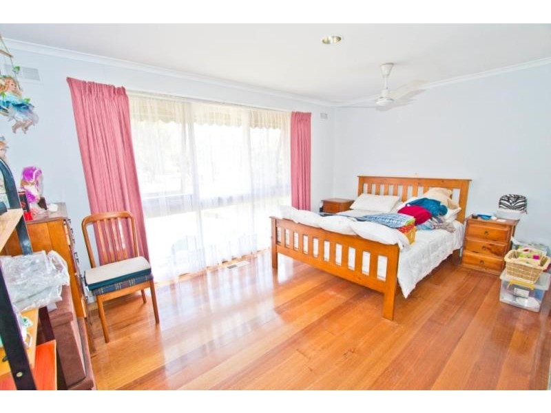 57 First Avenue, Melton South VIC 3338