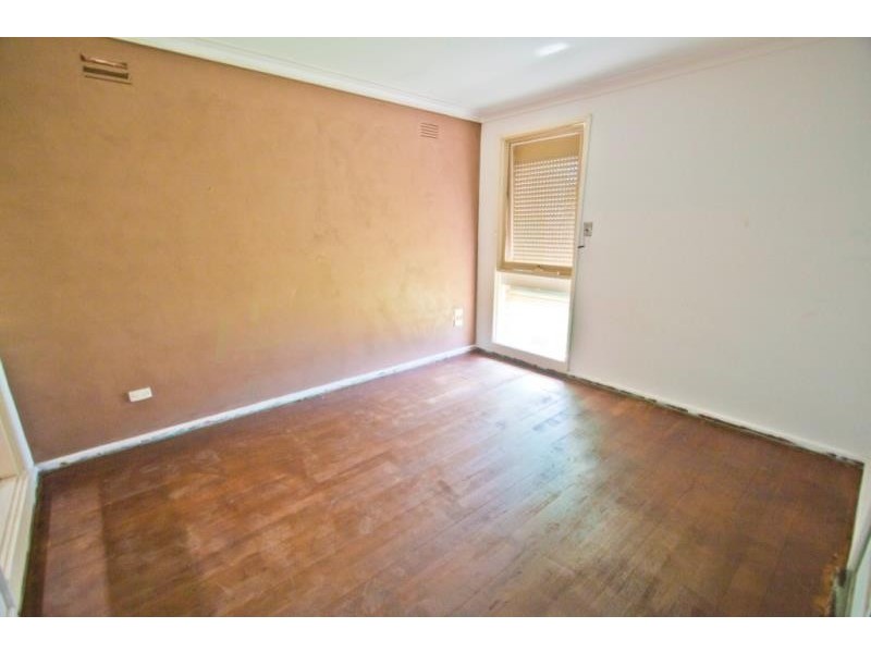 4 Wilson Road, Melton South VIC 3338