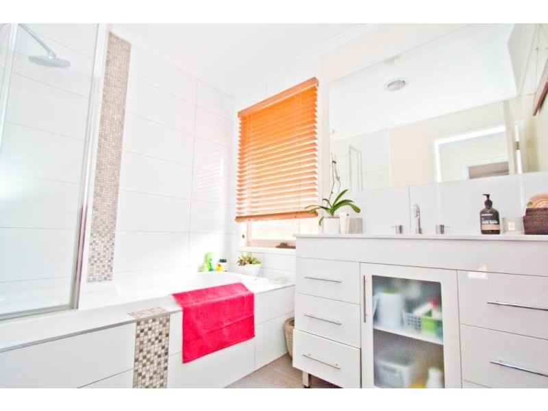 9 Kambar Court, Kurunjang VIC 3337