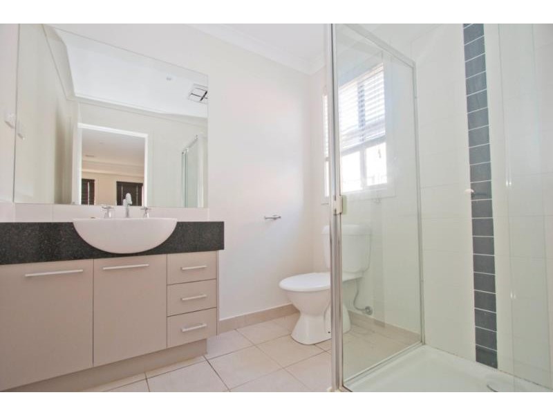 24 Mallow Street, Brookfield VIC 3338