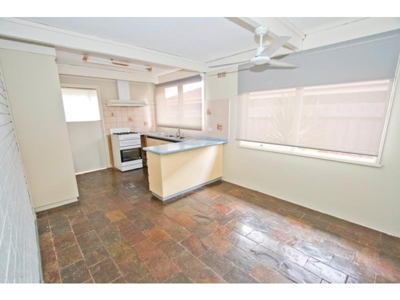 7 Murray Street, Melton South VIC 3338