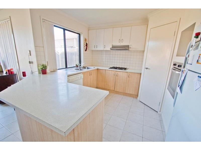 4 Rainsford Place, Melton West VIC 3337