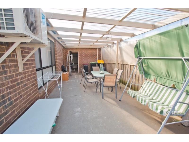 4 Rainsford Place, Melton West VIC 3337
