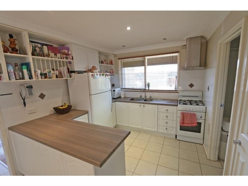 74 Rees Road, Melton South VIC 3338