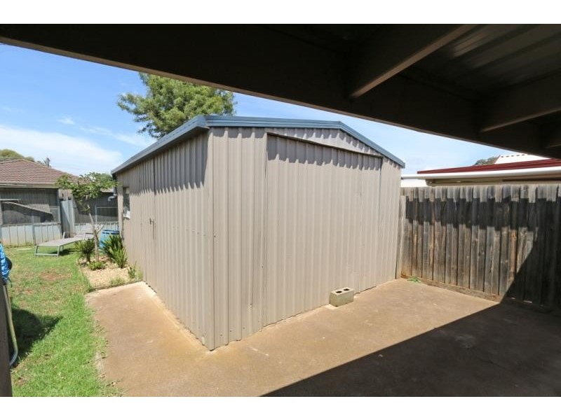 74 Rees Road, Melton South VIC 3338