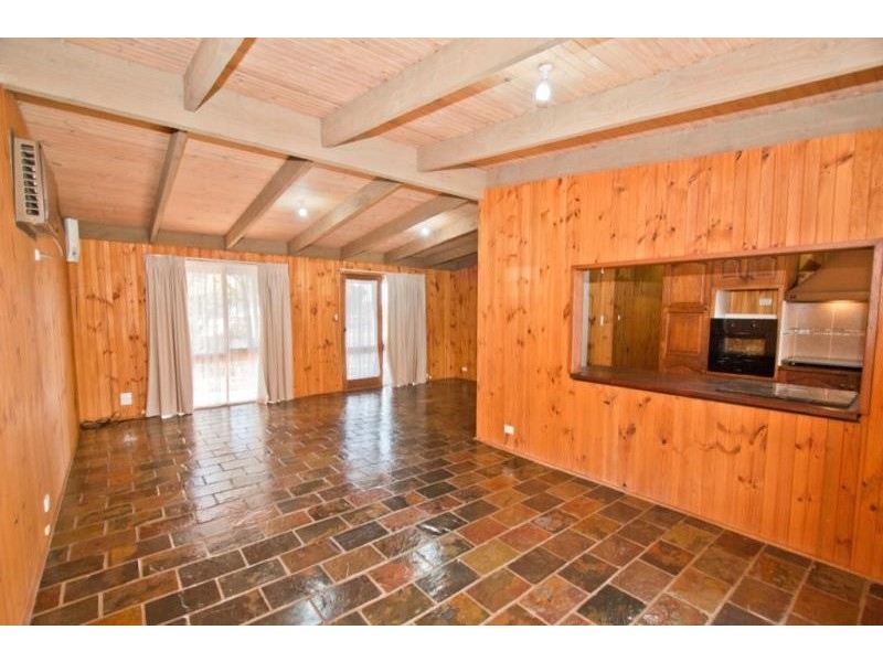 215 Gisborne Road, Melton VIC 3337