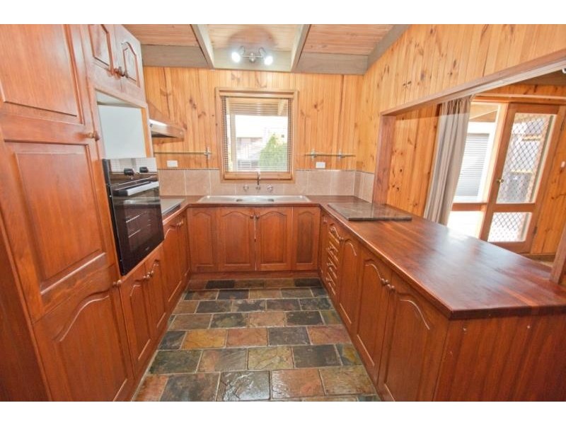 215 Gisborne Road, Melton VIC 3337