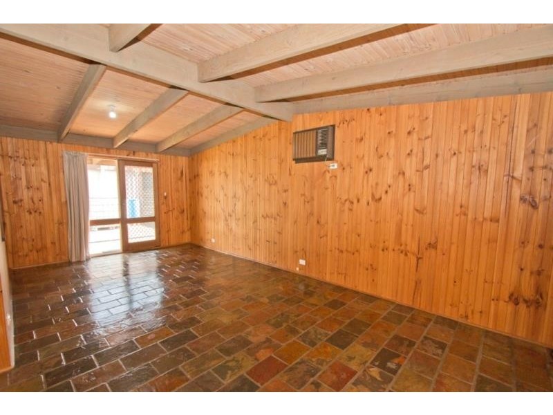 215 Gisborne Road, Melton VIC 3337