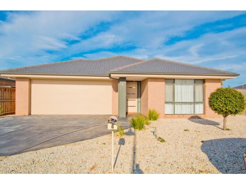 4 Hawkbit Place, Brookfield VIC 3338