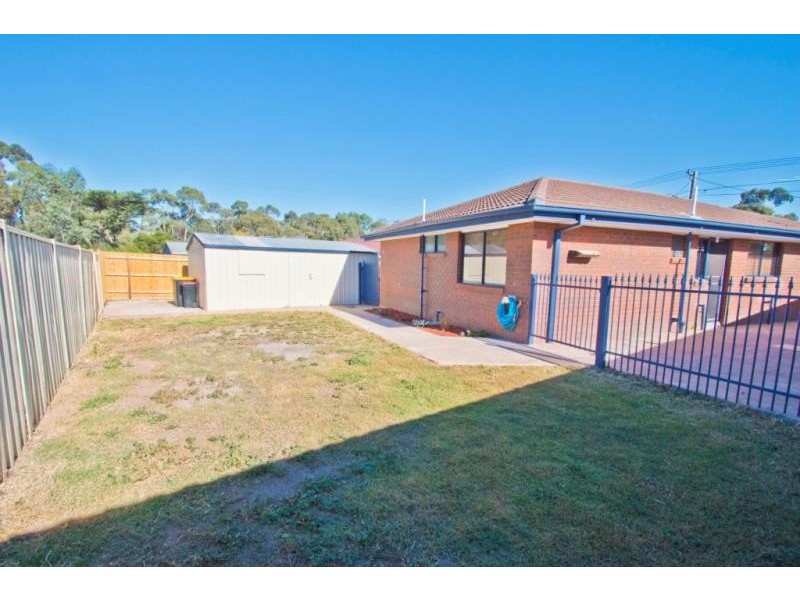 10 Riddle Drive, Melton VIC 3337