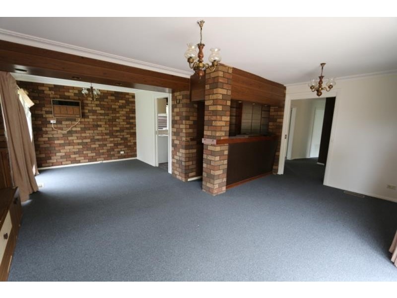 47 Bridgeford Crescent, Melton South VIC 3338