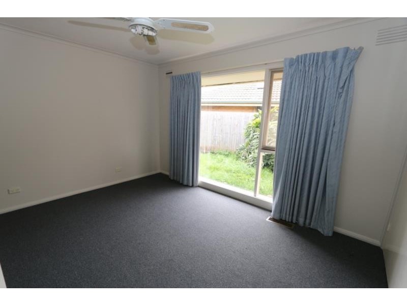 47 Bridgeford Crescent, Melton South VIC 3338