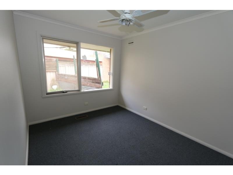 47 Bridgeford Crescent, Melton South VIC 3338