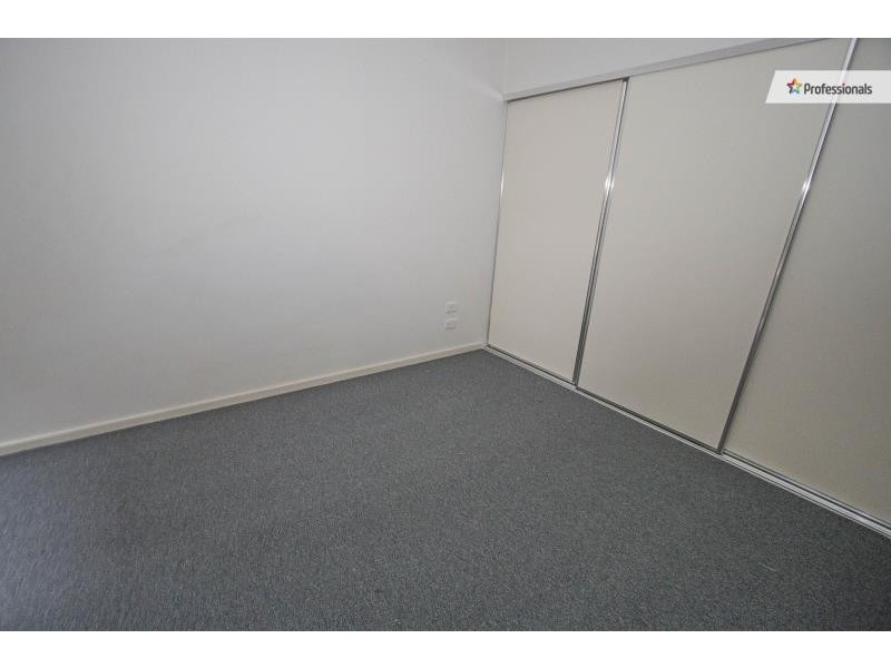 7/9 Petrea Place, Melton West VIC 3337