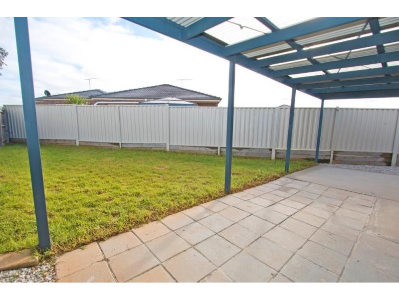 9/20-22 Roslyn Park Drive, Melton West VIC 3337