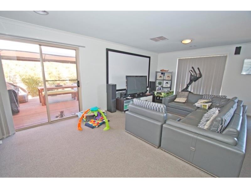 11 Creswick Avenue, Eynesbury VIC 3338