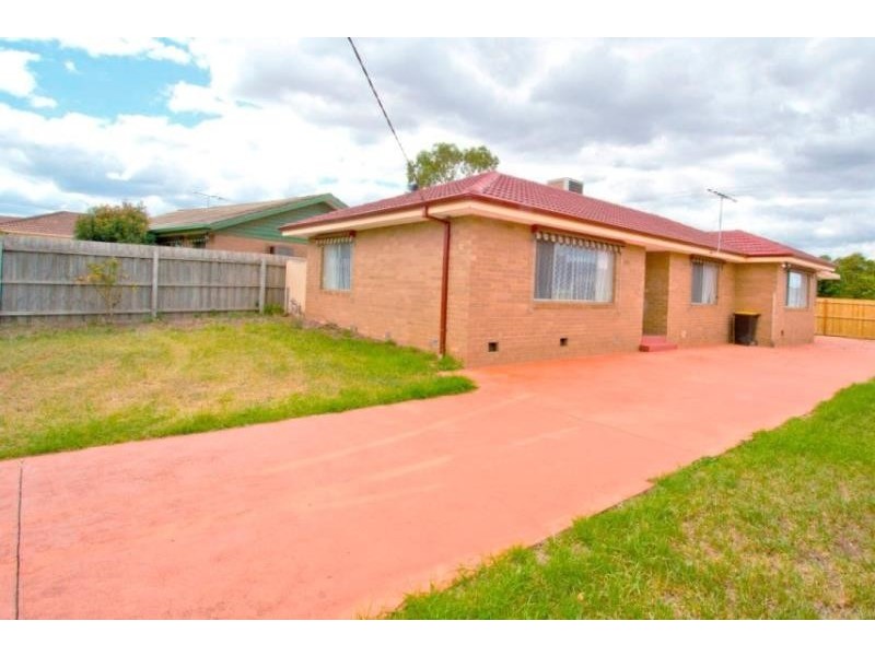 12 Milverton Street, Melton VIC 3337