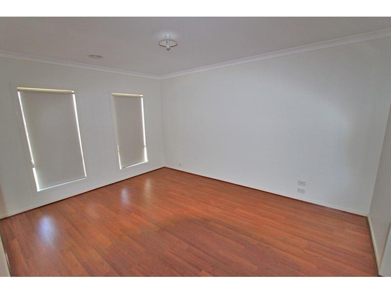 3 Lady Penrhyn Drive, Melton West VIC 3337