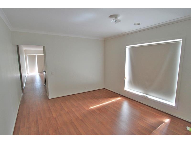 3 Lady Penrhyn Drive, Melton West VIC 3337