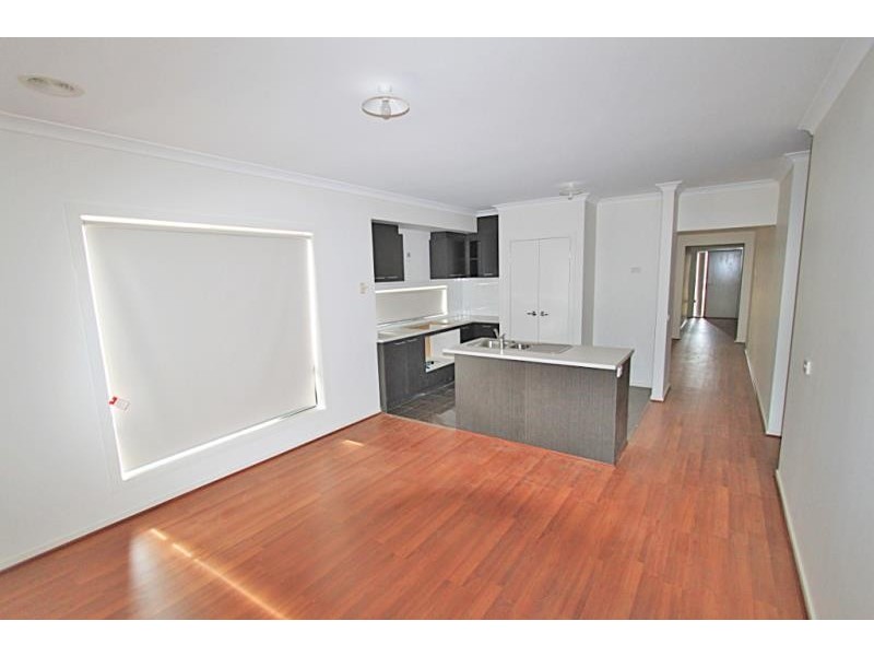 3 Lady Penrhyn Drive, Melton West VIC 3337