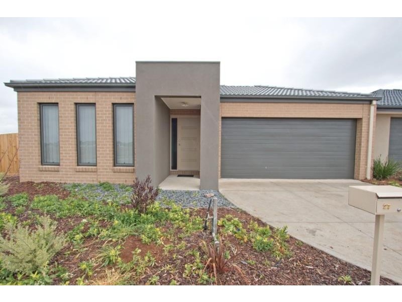 27 Burswood Circuit, Melton West VIC 3337