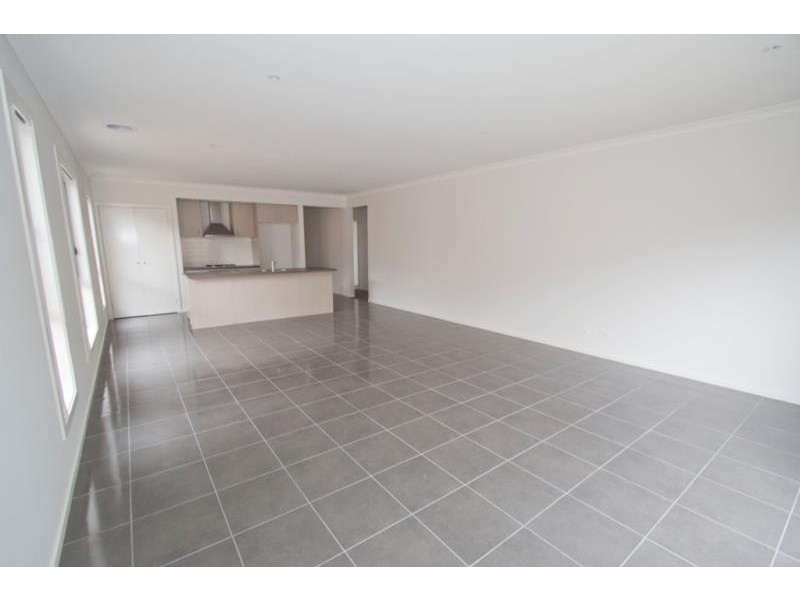 27 Burswood Circuit, Melton West VIC 3337