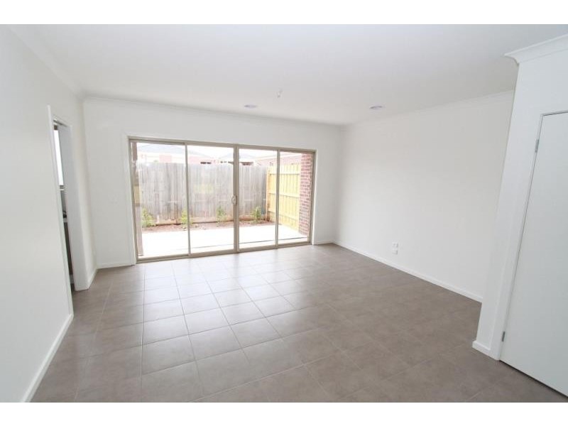 4/6 The Embankment, Kurunjang VIC 3337