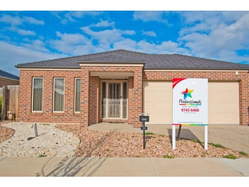 17 Wakefields Drive, Brookfield VIC 3338