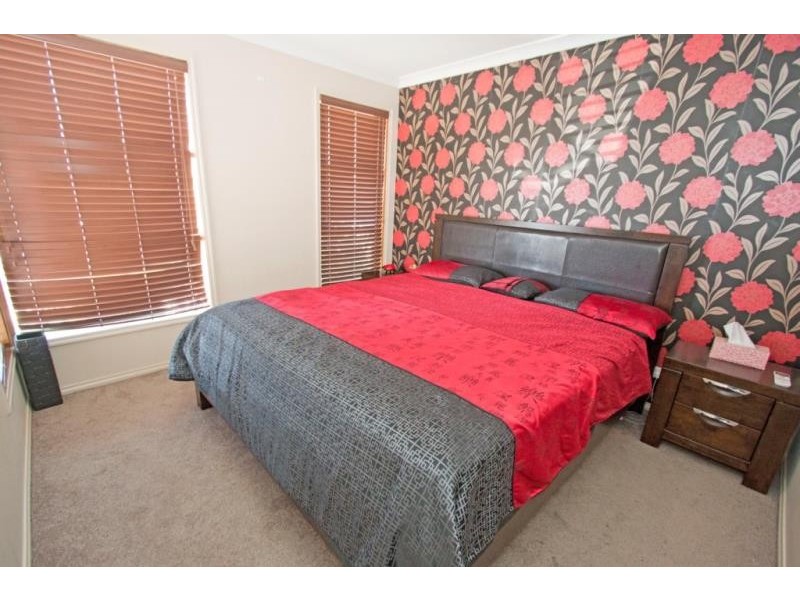 42 Avonmore Way, Melton South VIC 3338