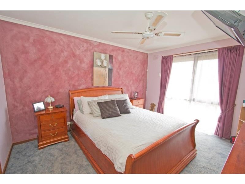 86 Hilton Way, Melton West VIC 3337