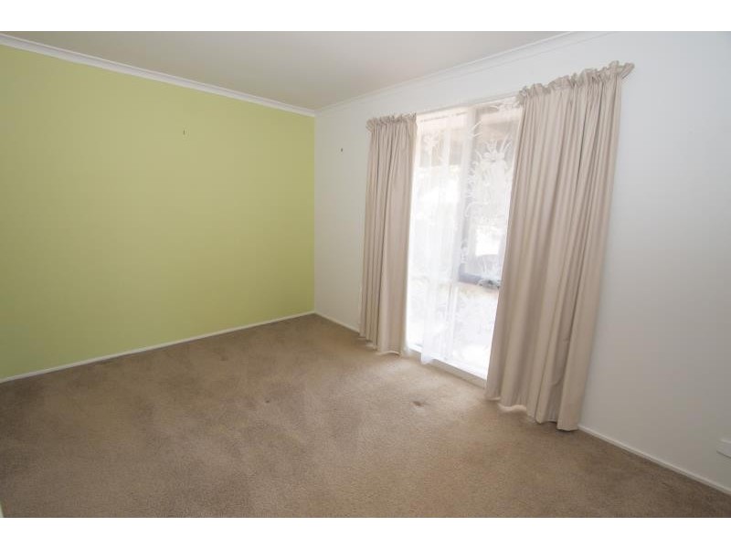 7 Strachan Place, Melton South VIC 3338