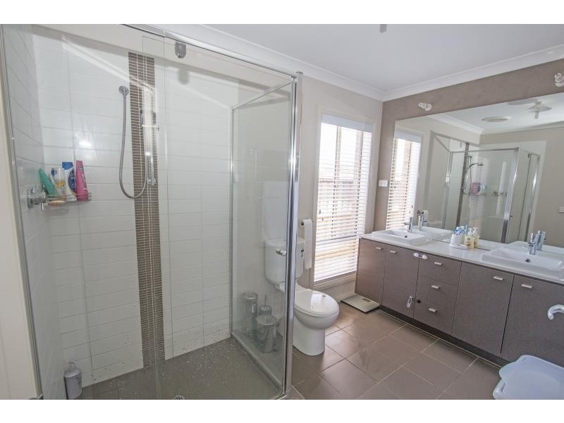 16 Dianella Court, Brookfield VIC 3338