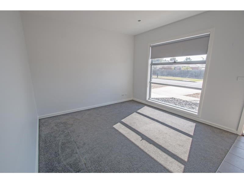 87 Kirkton Drive, Kurunjang VIC 3337