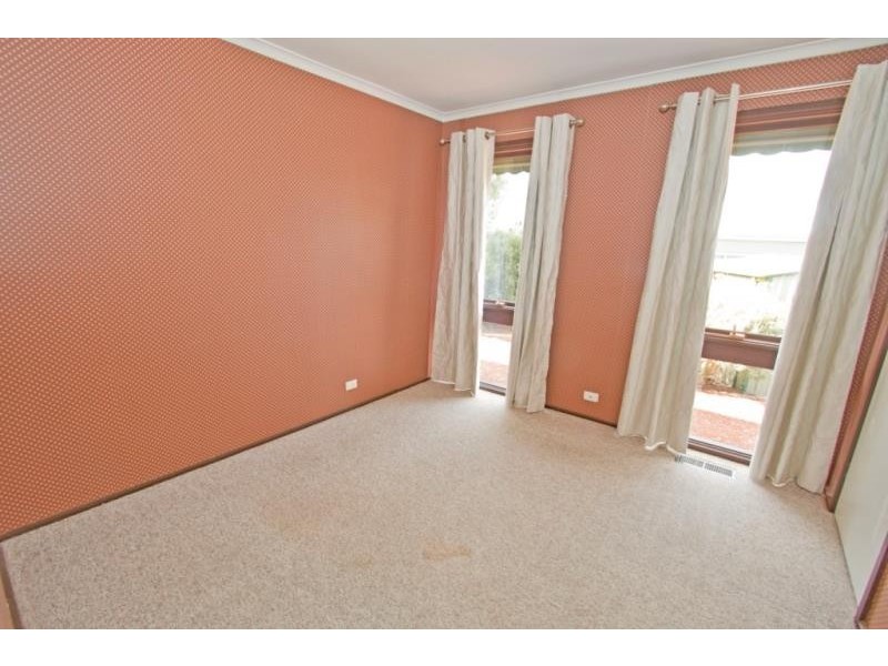 28 Rathdowne Circuit, Melton West VIC 3337