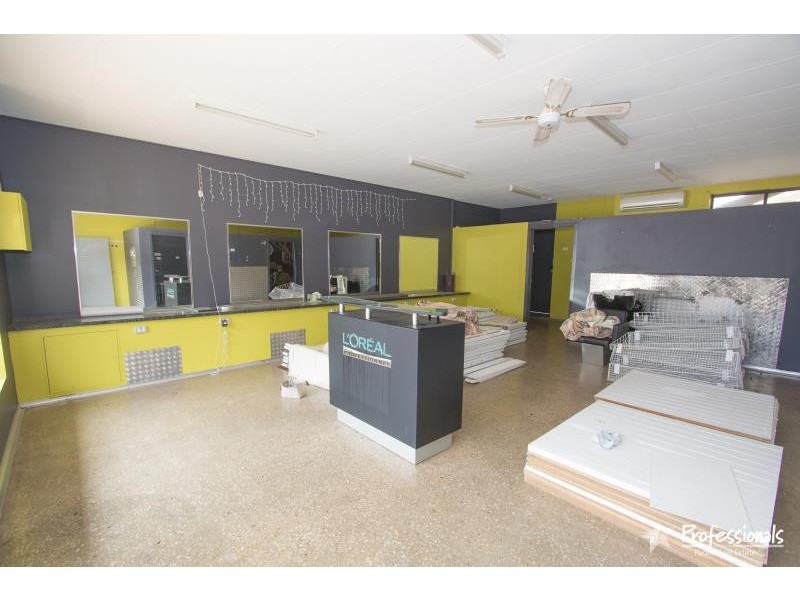 18 Morris Street, Melton South VIC 3338