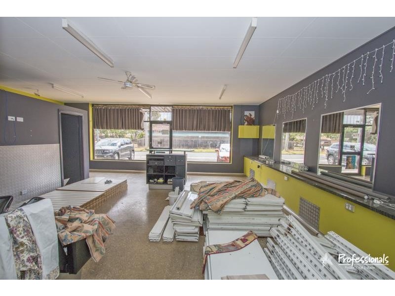 18 Morris Street, Melton South VIC 3338