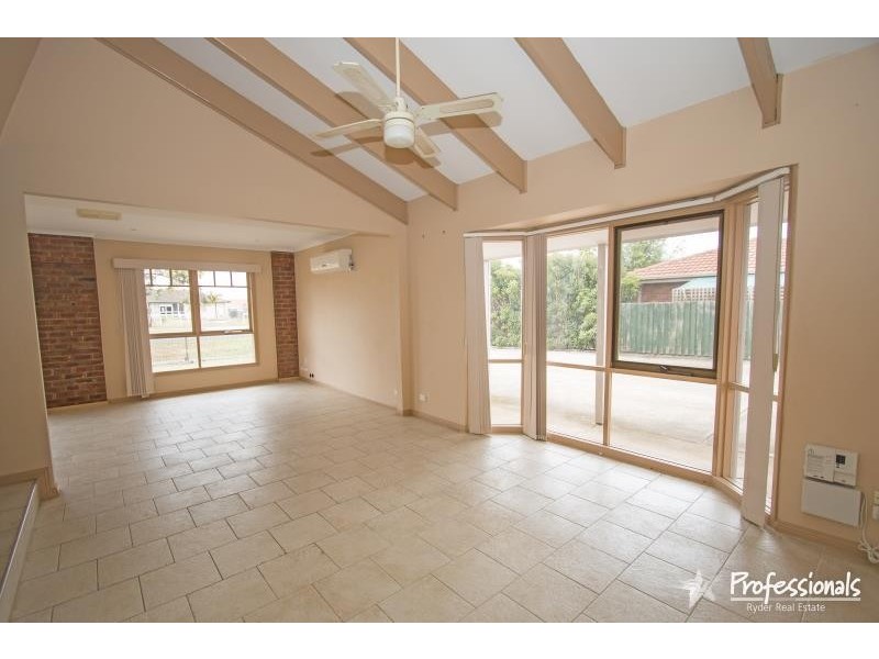 129 Exford Road, Melton South VIC 3338
