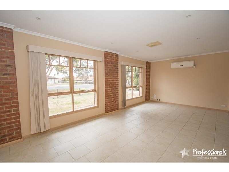 129 Exford Road, Melton South VIC 3338