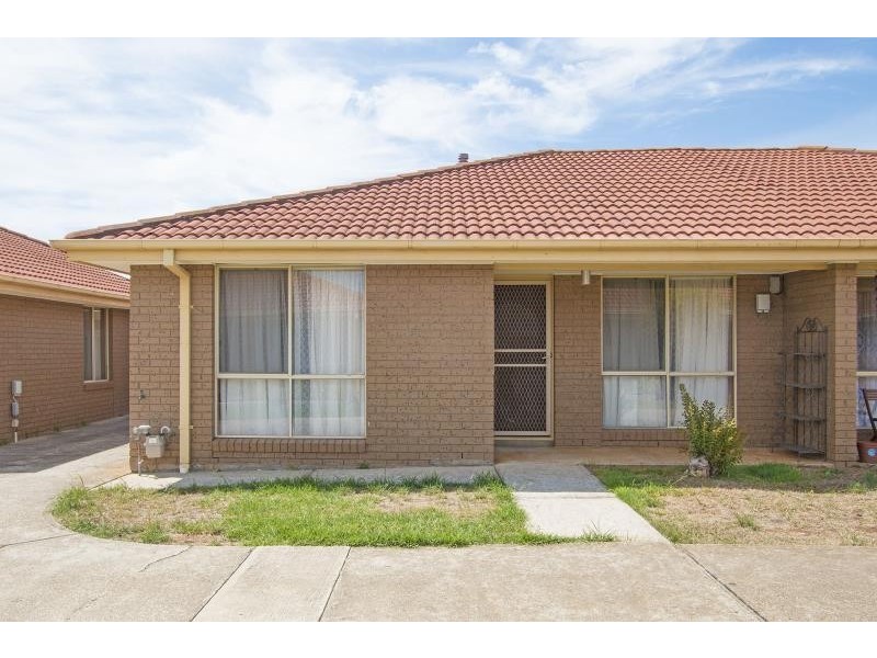 8/43 Wickham Street, Melton South VIC 3338
