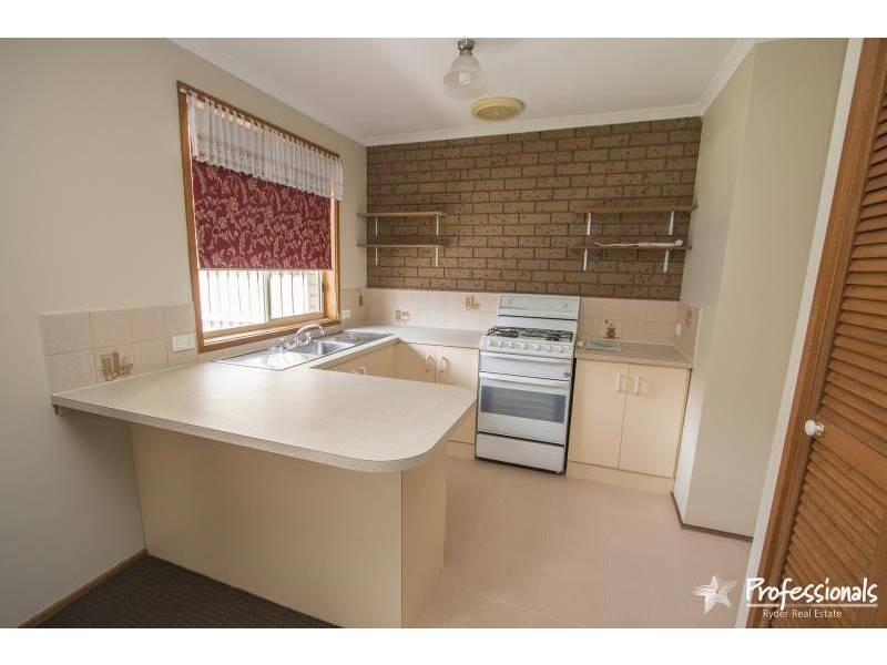 8/43 Wickham Street, Melton South VIC 3338