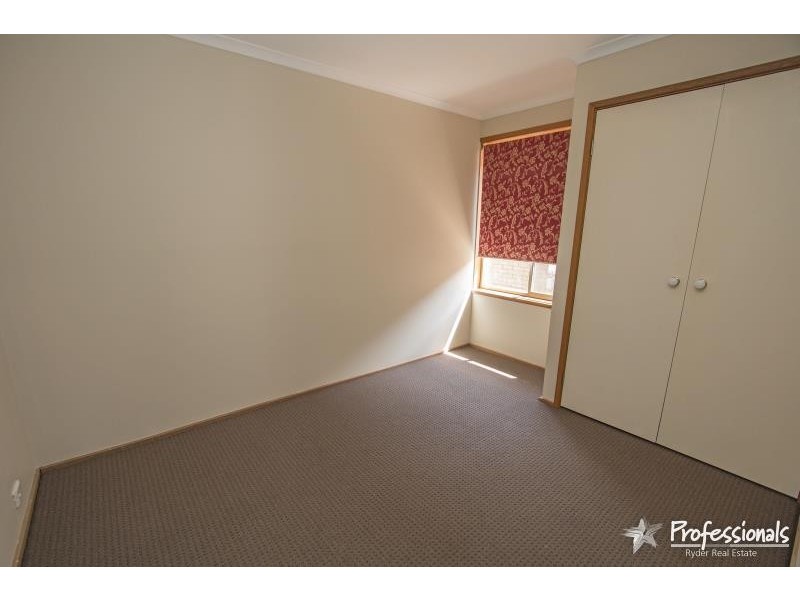 8/43 Wickham Street, Melton South VIC 3338