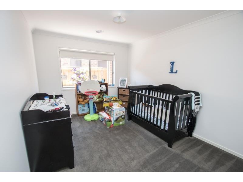 12 Moor Park Avenue, Melton West VIC 3337