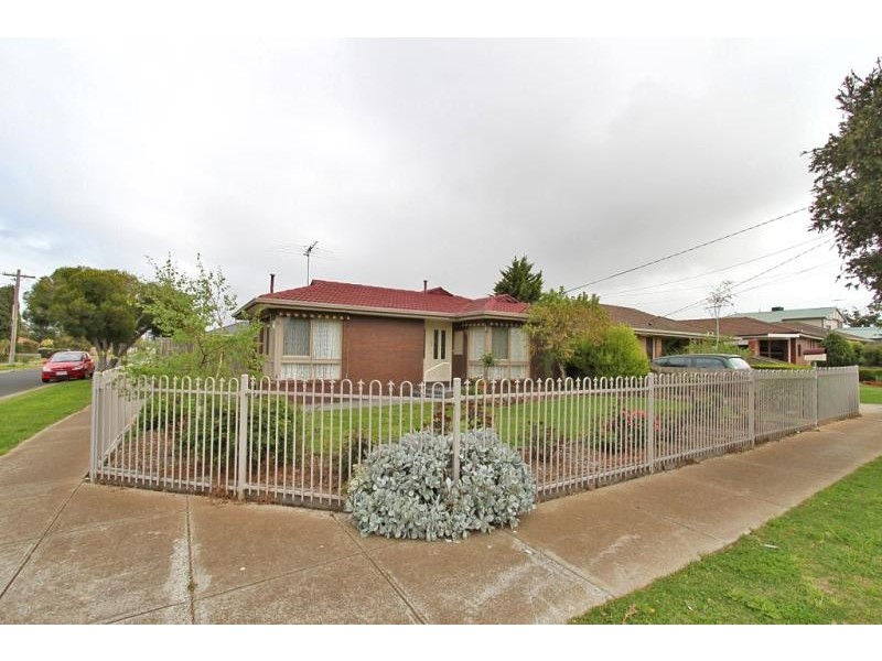 1 Brixton Place, Melton VIC 3337