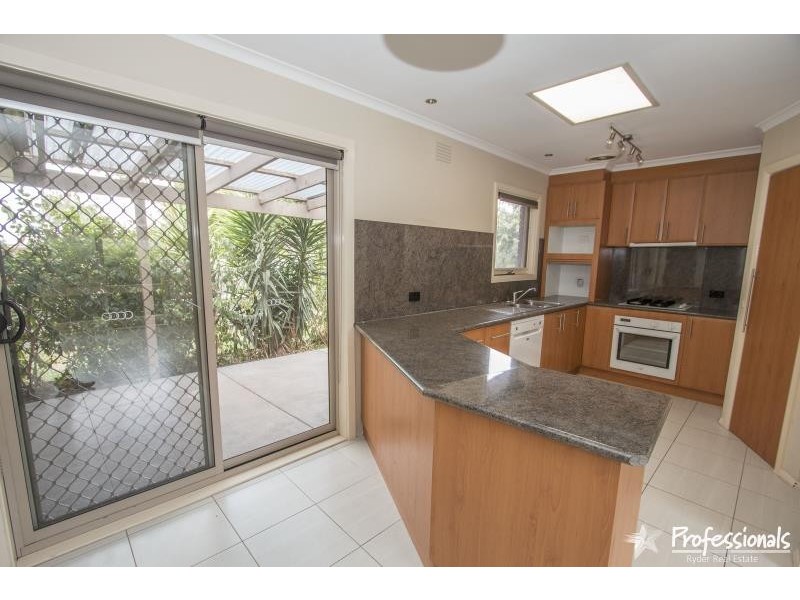 1 Brixton Place, Melton VIC 3337