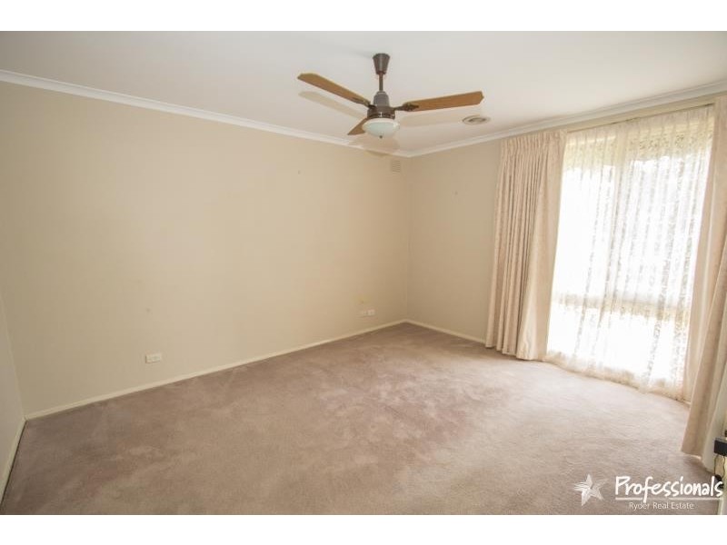 1 Brixton Place, Melton VIC 3337