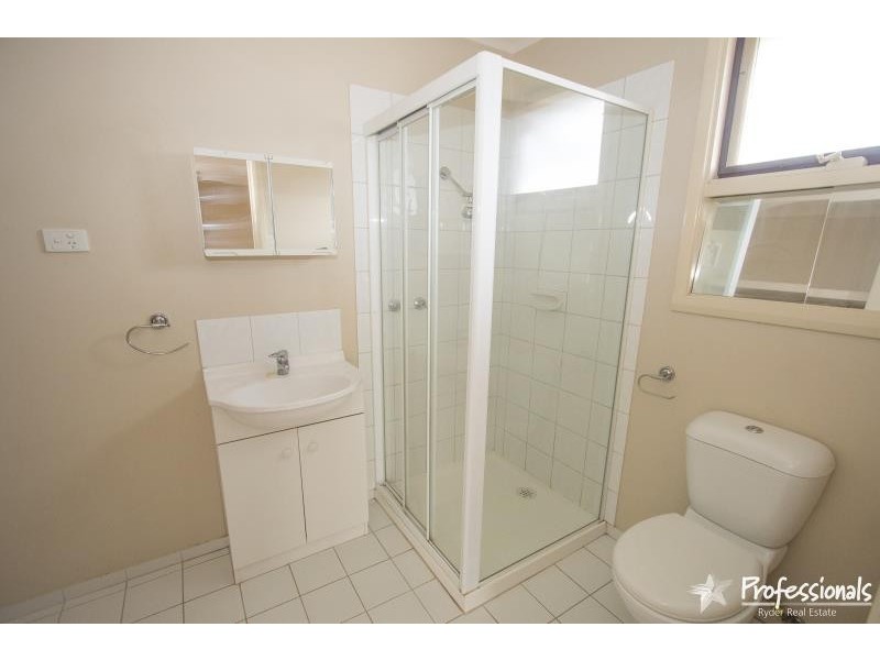 1 Brixton Place, Melton VIC 3337
