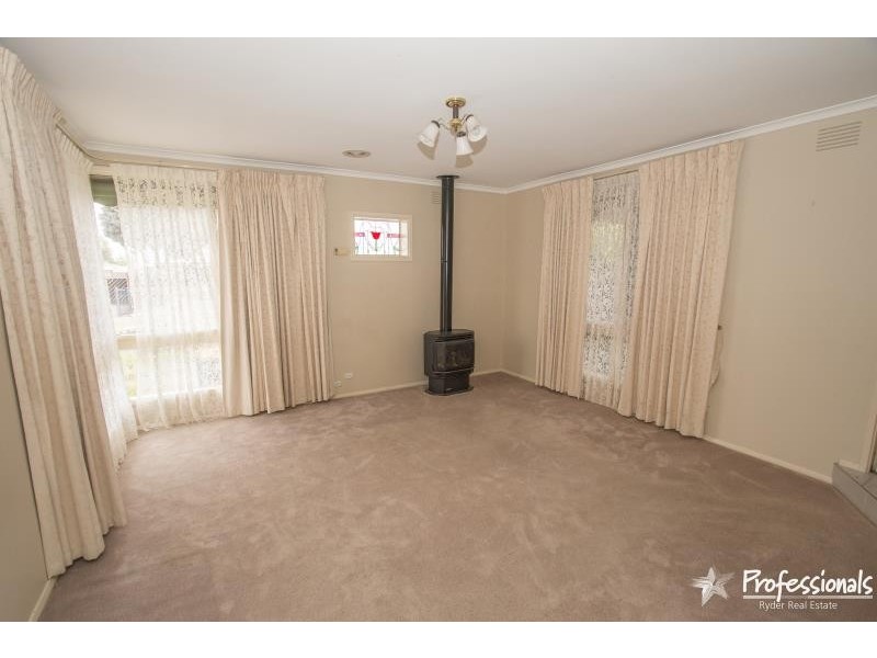 1 Brixton Place, Melton VIC 3337